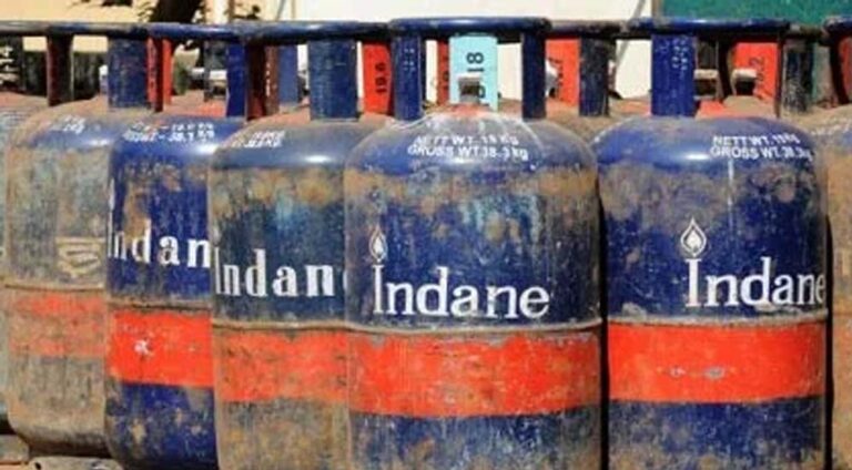 कमर्शियल LPG की कीमतों में ₹195.5 का उछाल, वित्तीय वर्ष के पहले दिन महंगाई का शिकार