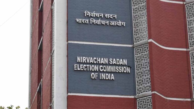 77 शिकायतों ने बढ़ाई हलचल: क्या पश्चिम बंगाल में दोबारा मतदान संभव?