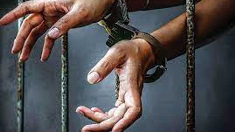बंगाल में 14 बांग्लादेशी नागरिक गिरफ्तार, फर्जी आधार और कश्मीर के लिए मलेशियाई करेंसी का था जाल