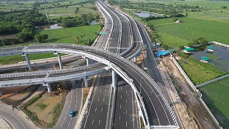 यूपी में 10 नए सुपर हाईवे, गंगा एक्सप्रेसवे के साथ जुड़ेंगे विंध्य, चित्रकूट और नोएडा
