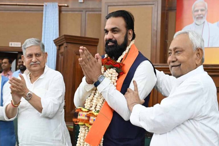 बिहार में नई राजनीतिक करवट के संकेत, सम्राट के प्रभाव और नीतीश की रणनीति पर चर्चा तेज