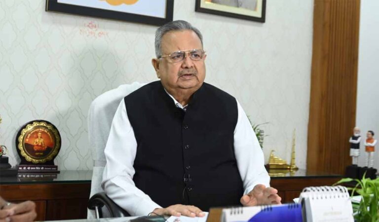 स्कूलों में जीर्णोद्धार कार्य पर राजनांदगांव की जनता ने जताया राजनांदगांव विधायक डॉ रमन सिंह का आभार