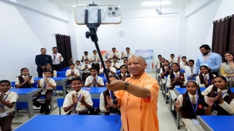 नई शिक्षा योजनाओं से बच्चों को मिल रही नई उड़ान, योगी सरकार का बड़ा बदलाव