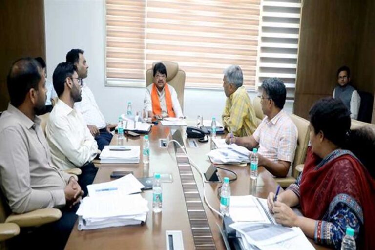 अग्नि सुरक्षा व्यवस्था को मजबूत करने पर जोर, मंत्री विजयवर्गीय ने दिए आवश्यक निर्देश
