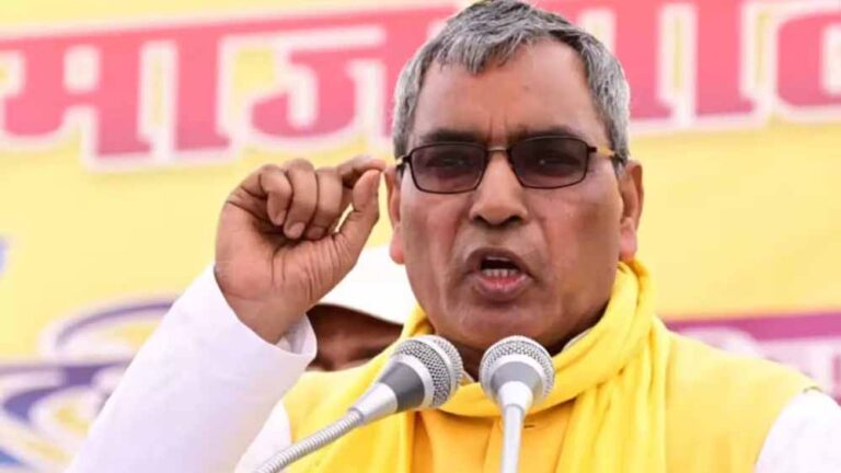 राजभर ने अखिलेश से पूछा- कांग्रेस के खिलाफ बोलने की परमिशन आपने दी या चच्चू आत्मनिर्भर हो गए?